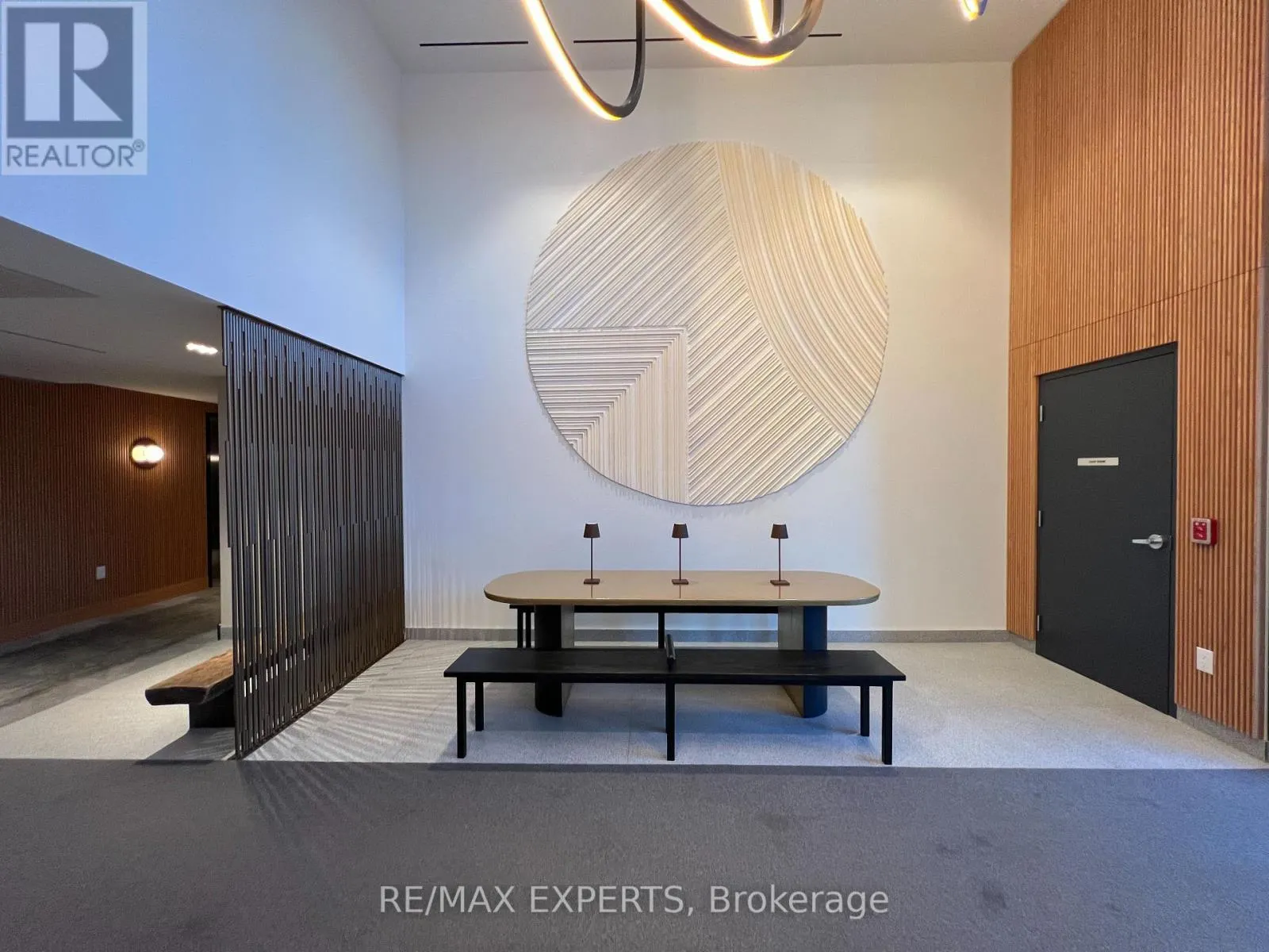 302 (FURNISHED) - 2625 DUNDAS STREET W
