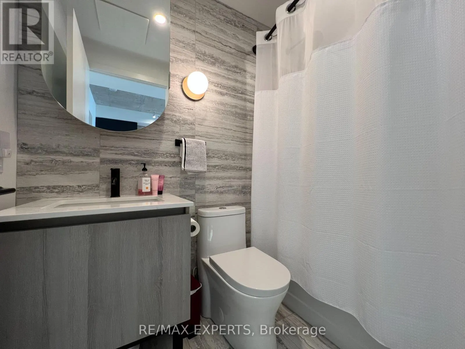 302 - 2625 DUNDAS STREET W