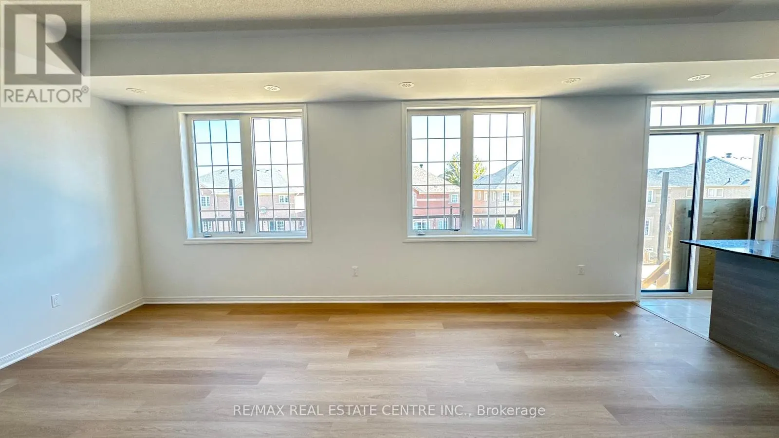 64 - 4316 EBENEZER ROAD