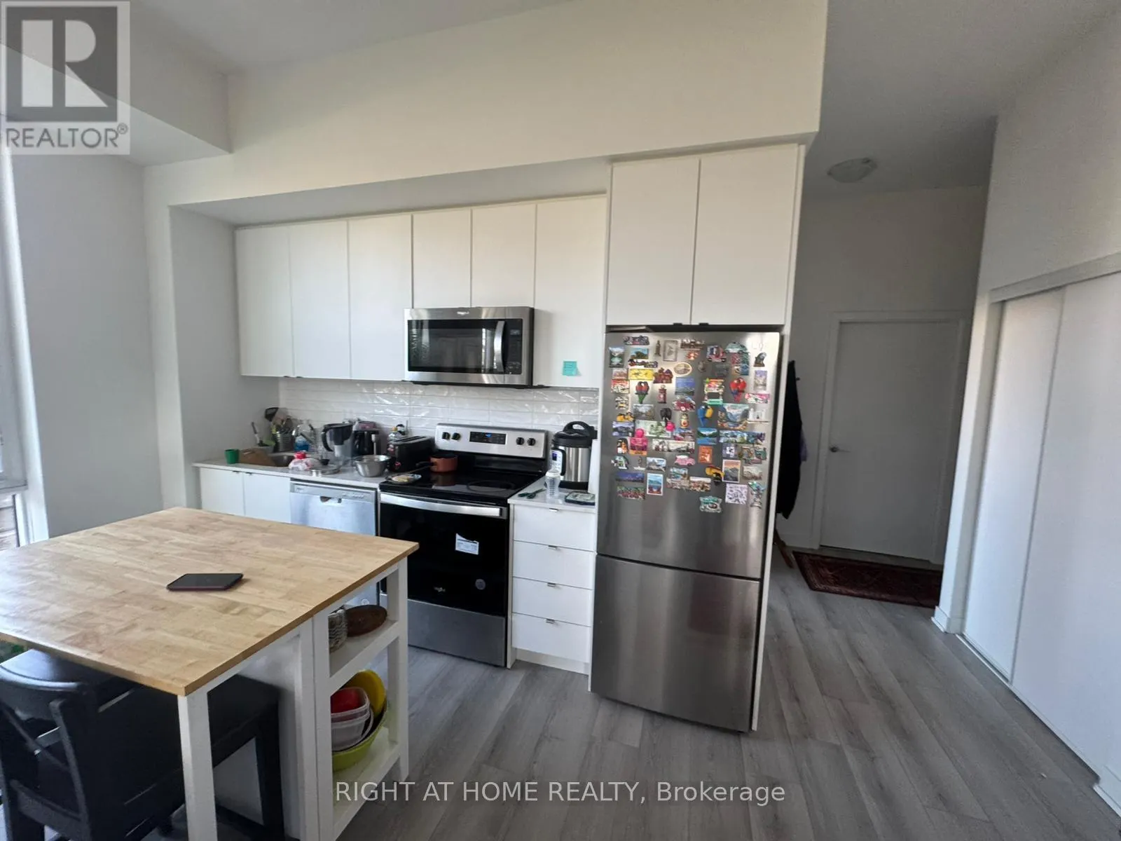 109 - 1440 CLARRIAGE COURT E