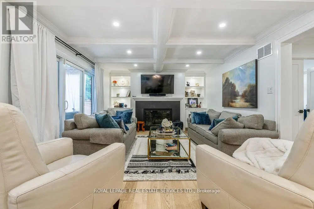 2498 ROBIN DRIVE