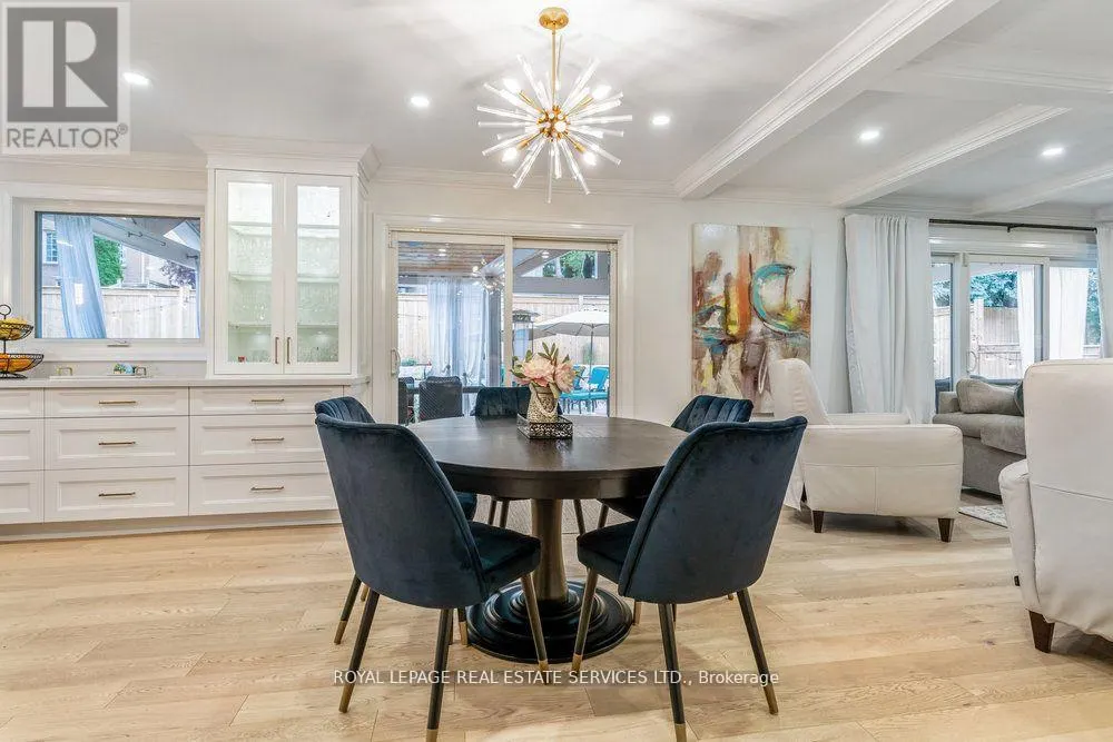 2498 ROBIN DRIVE