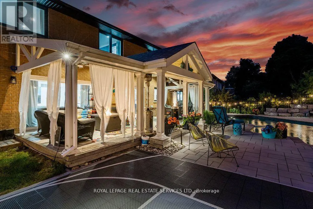 2498 ROBIN DRIVE