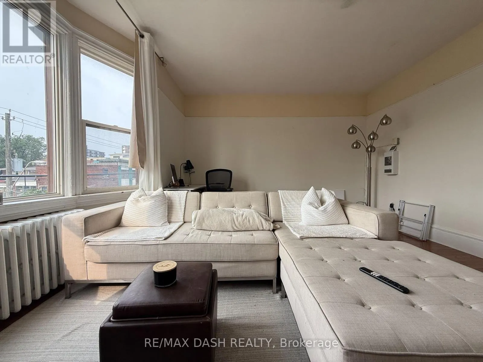 3RD FLOOR - 1436 QUEEN STREET W