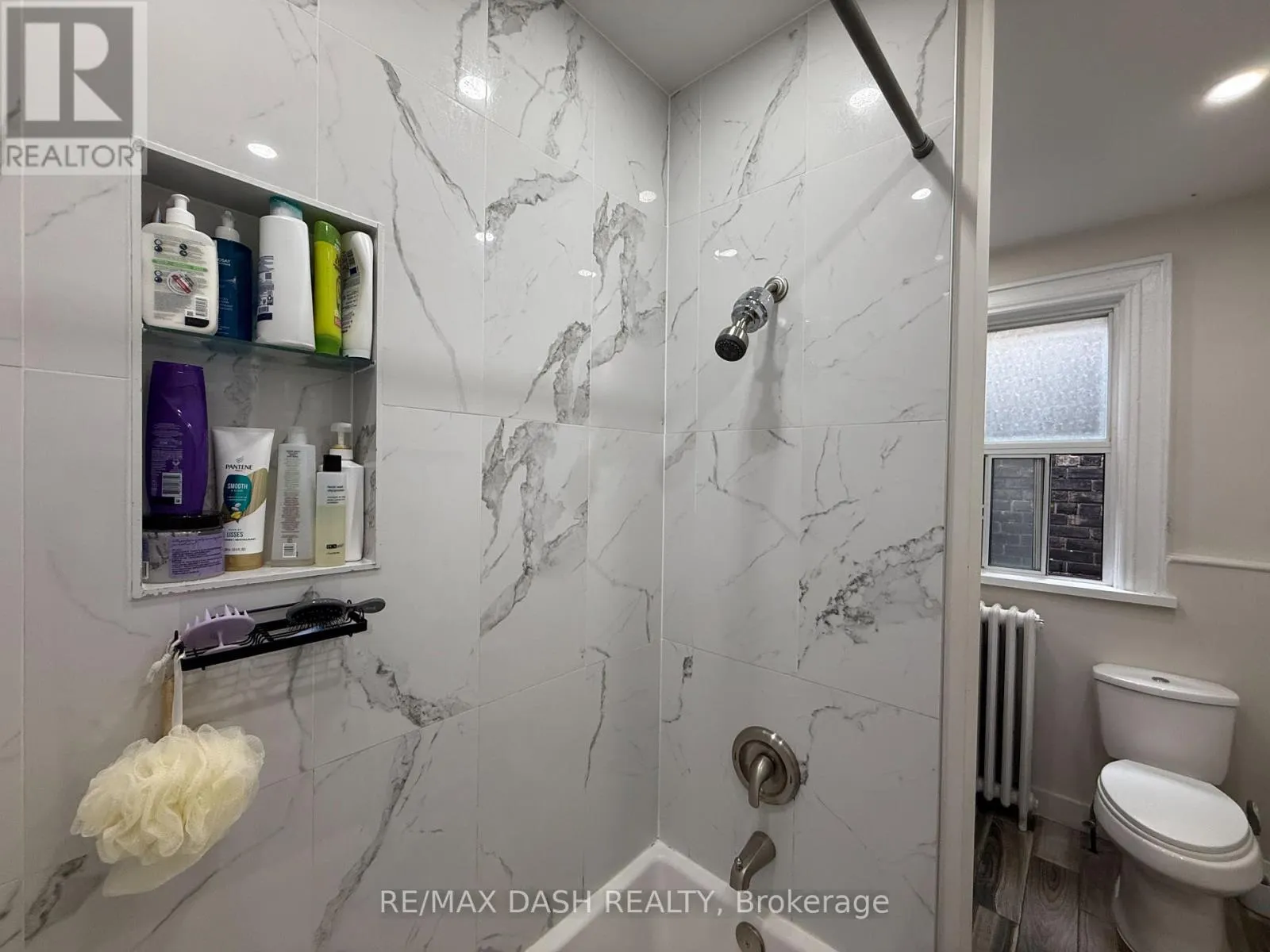 3RD FLOOR - 1436 QUEEN STREET W