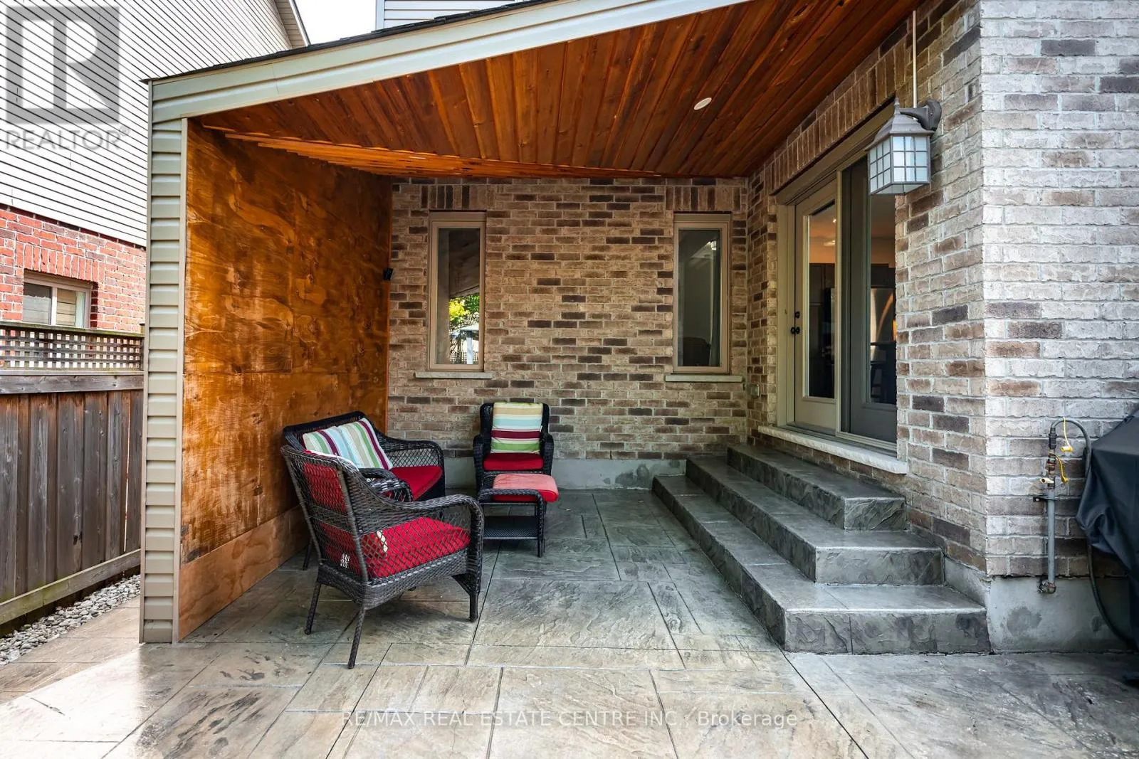 33 WARDLAW AVENUE