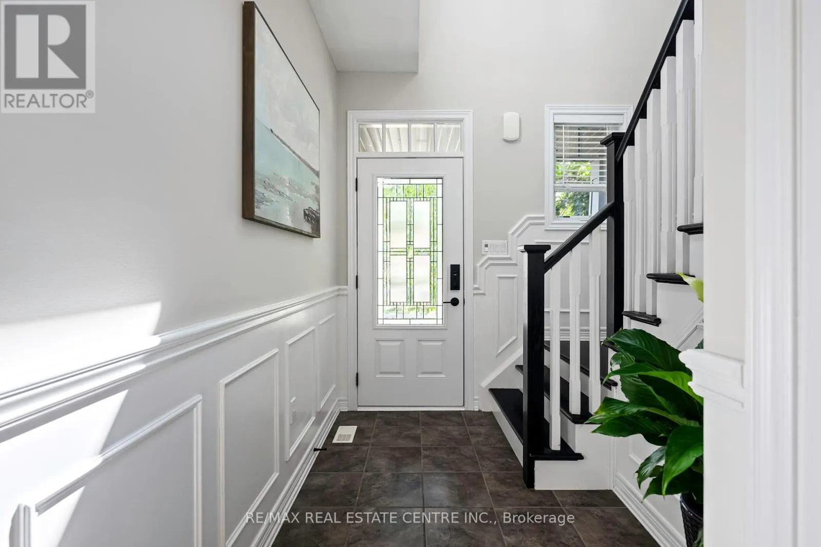 33 WARDLAW AVENUE