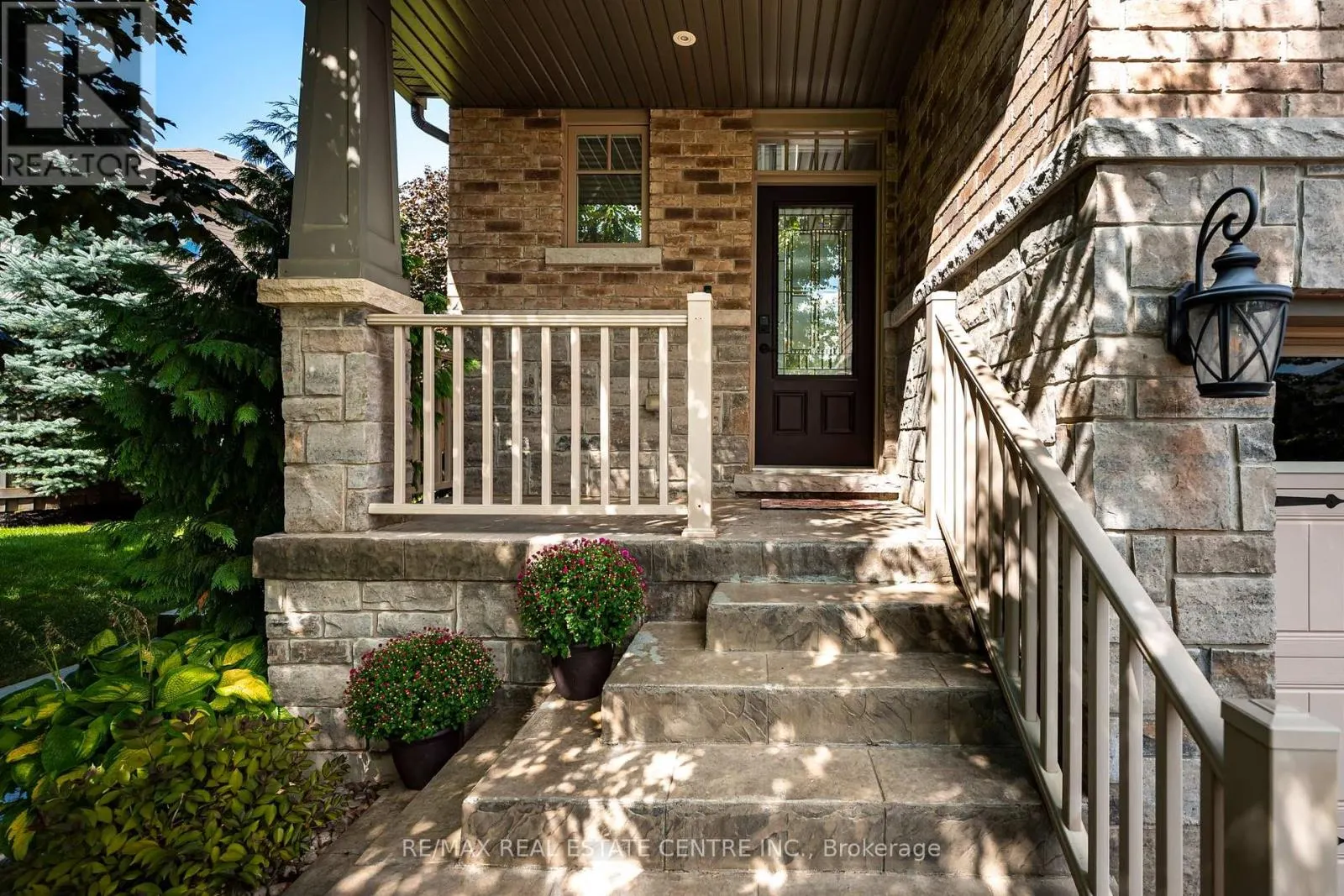 33 WARDLAW AVENUE