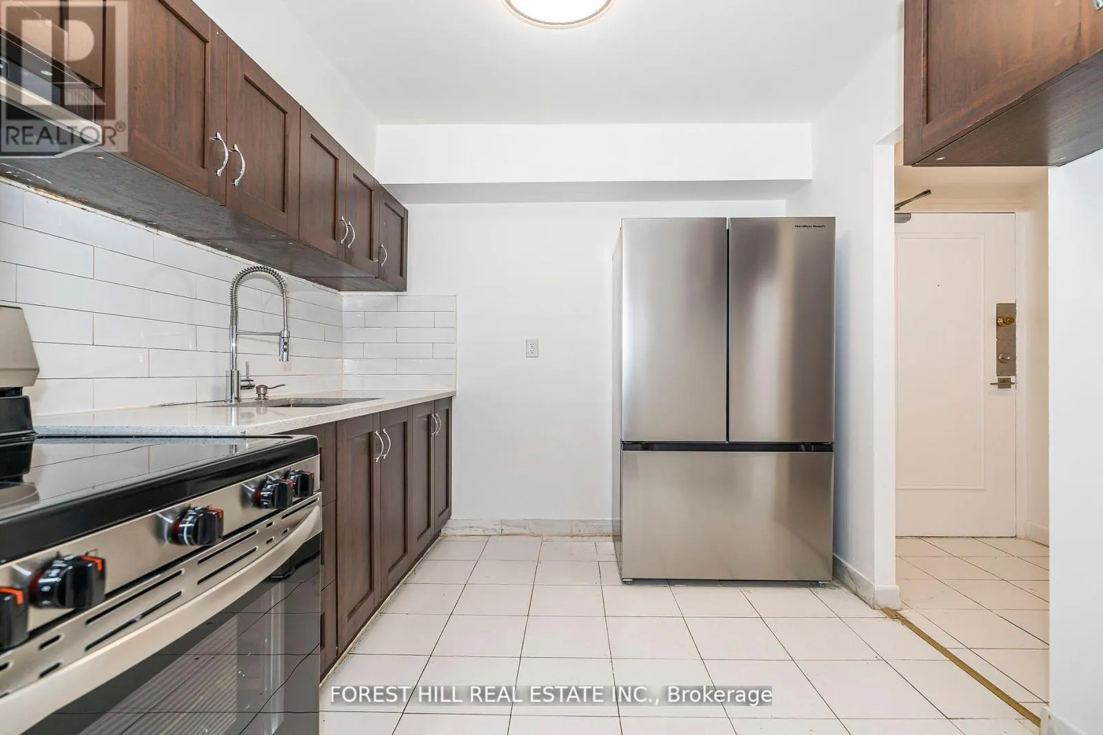 207 - 330 DIXON ROAD