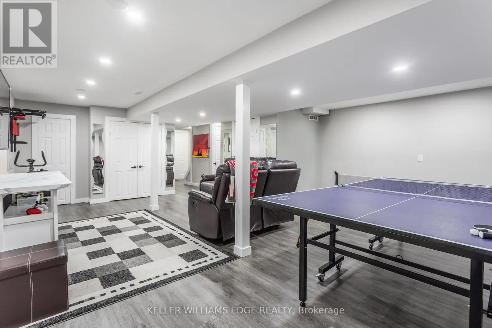 5 - 4189 LONGMOOR DRIVE