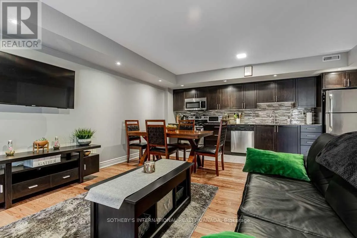 120 - 7 FOUNDRY AVENUE