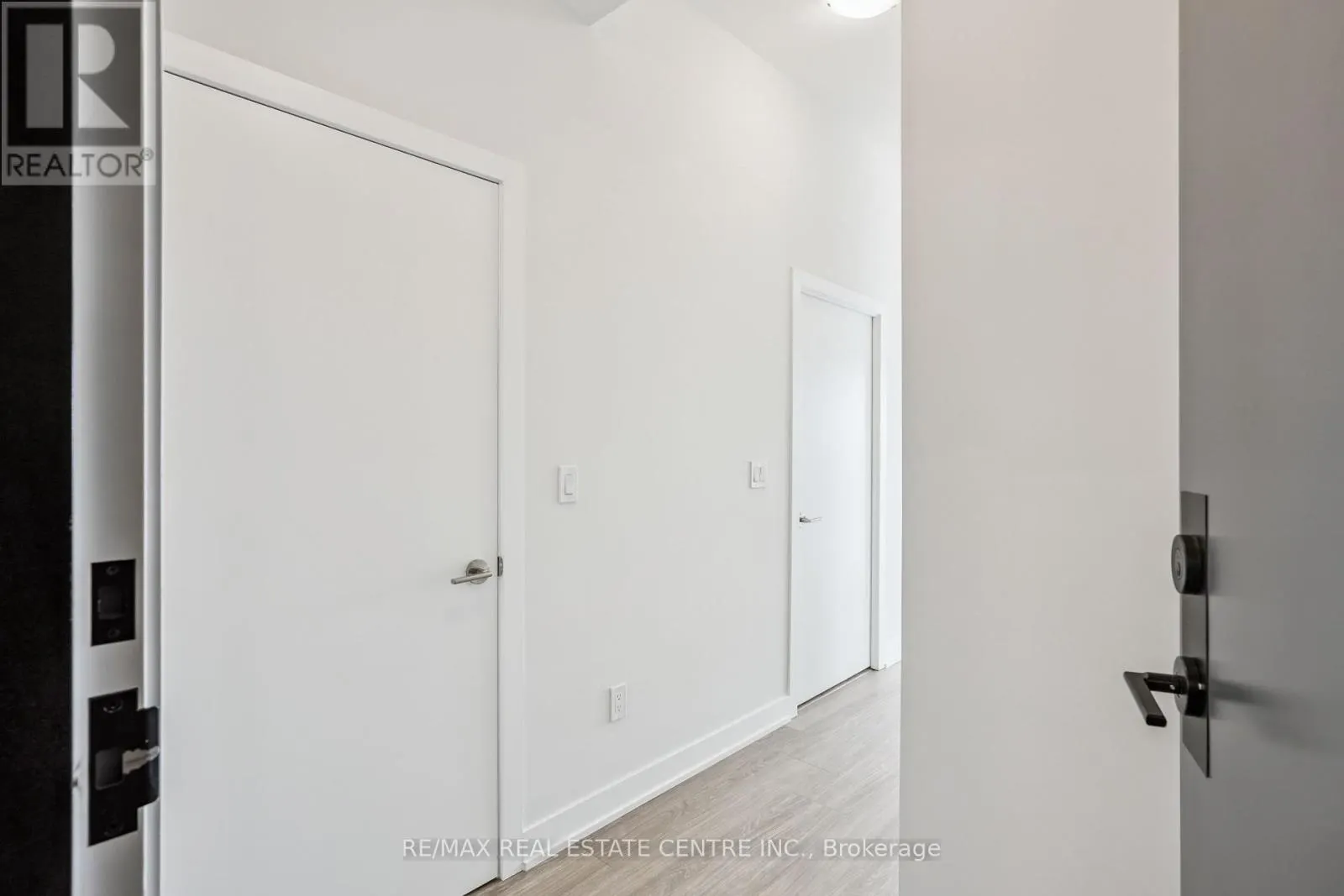 312 - 4130 PARKSIDE VILLAGE DRIVE