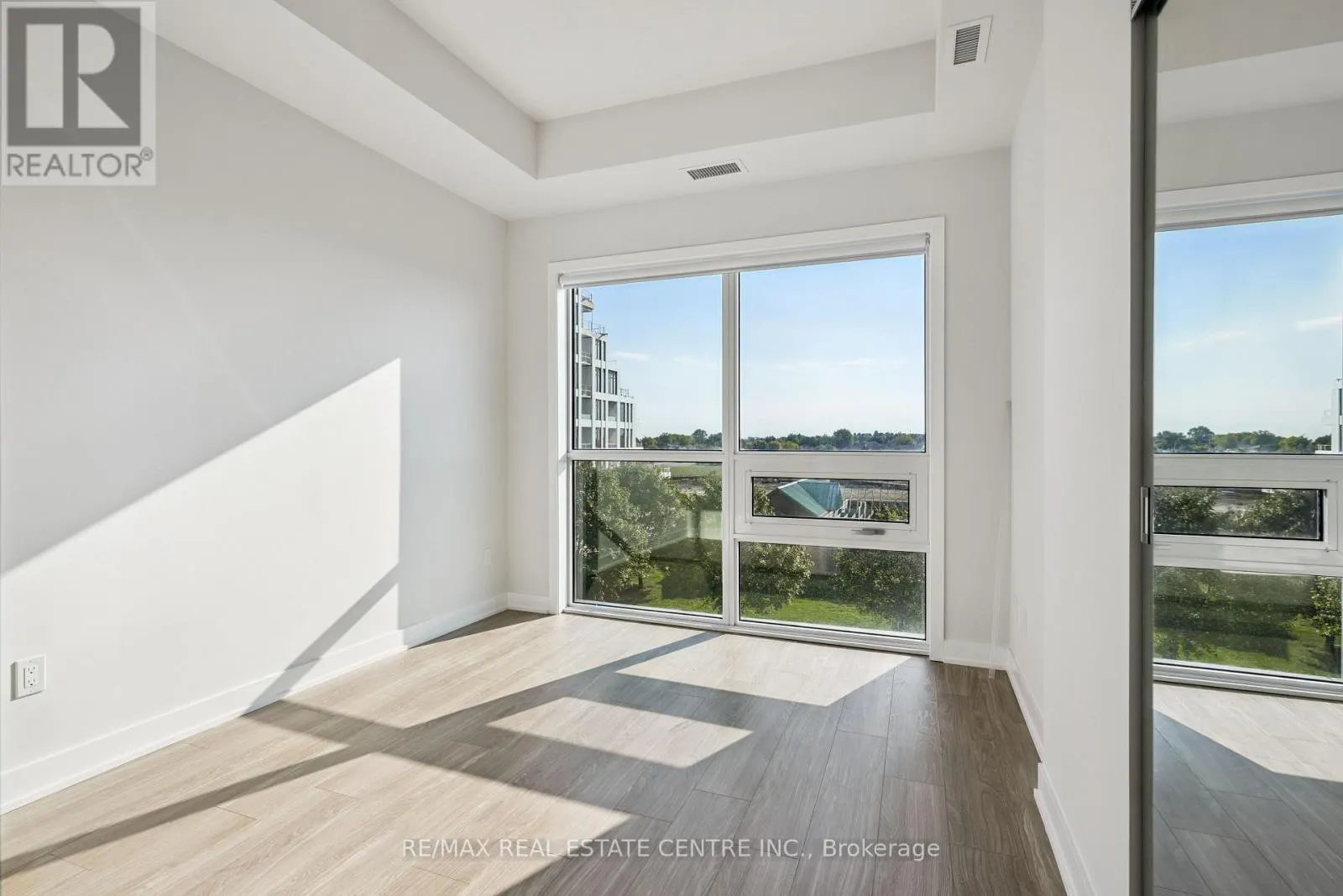 312 - 4130 PARKSIDE VILLAGE DRIVE