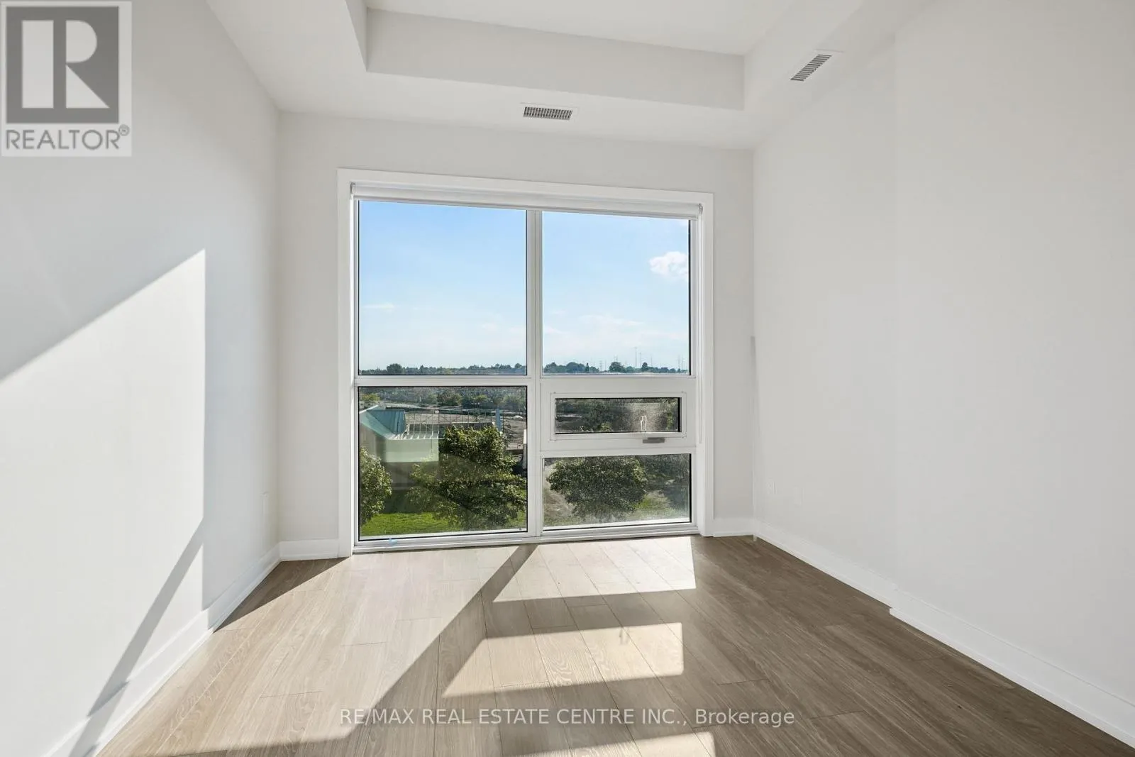 312 - 4130 PARKSIDE VILLAGE DRIVE