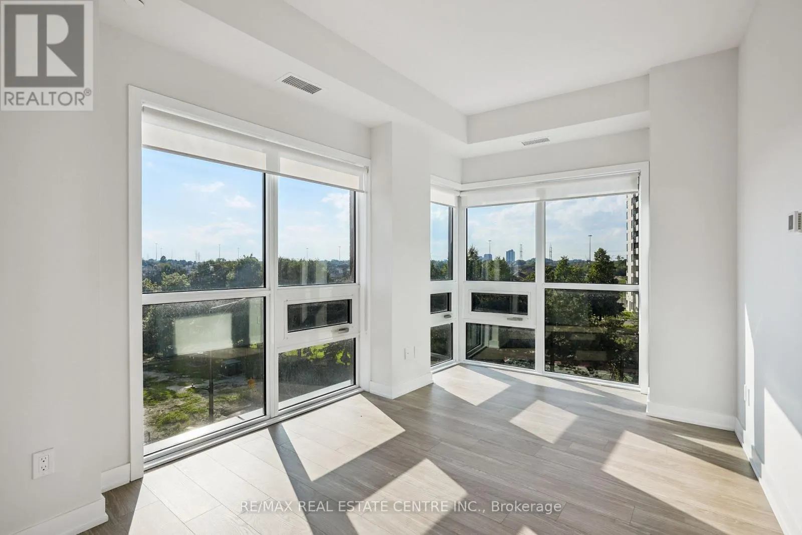 312 - 4130 PARKSIDE VILLAGE DRIVE