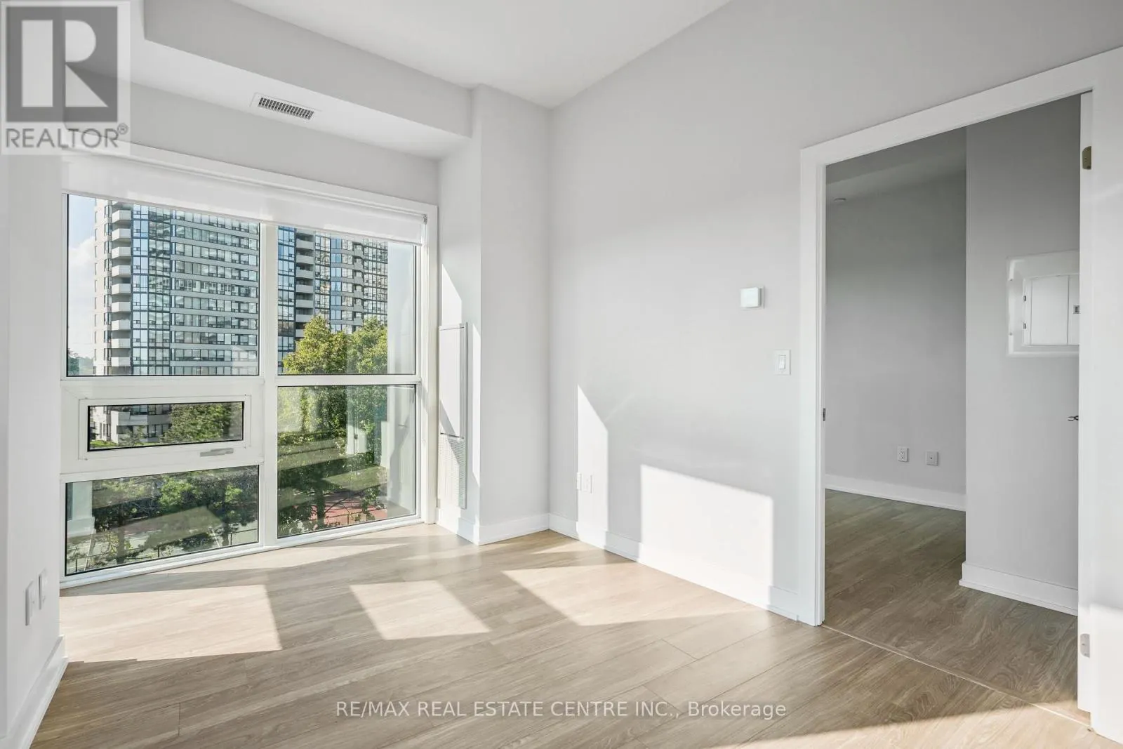 312 - 4130 PARKSIDE VILLAGE DRIVE