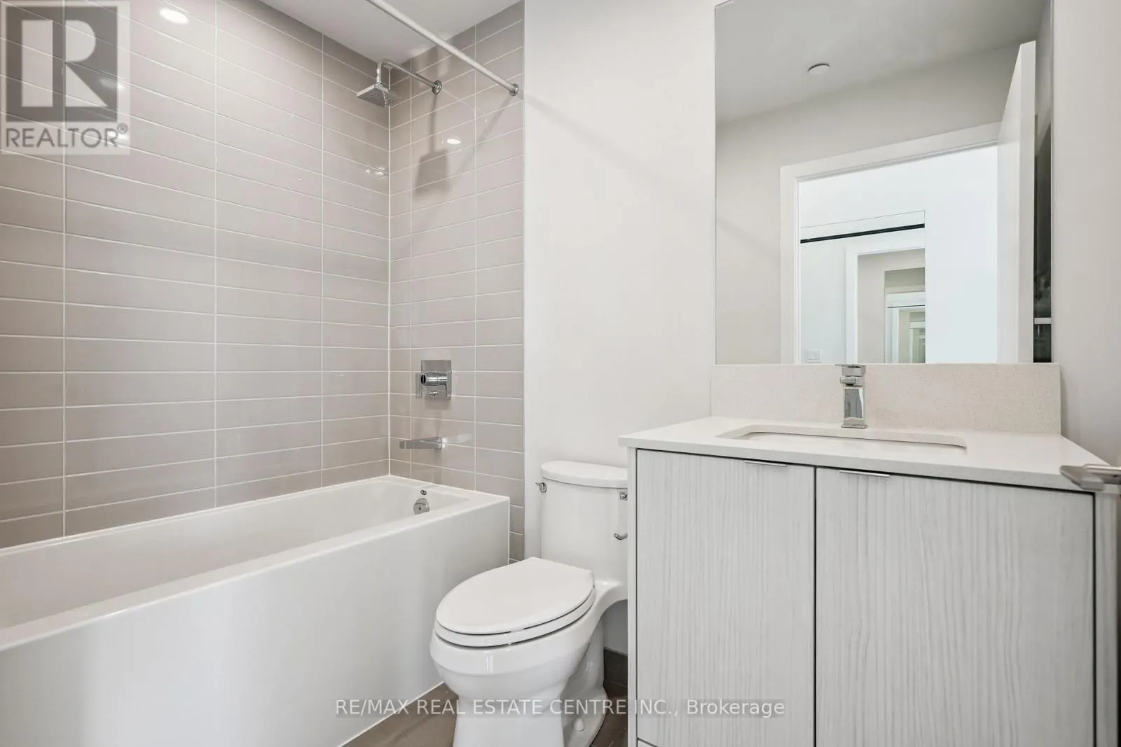 312 - 4130 PARKSIDE VILLAGE DRIVE
