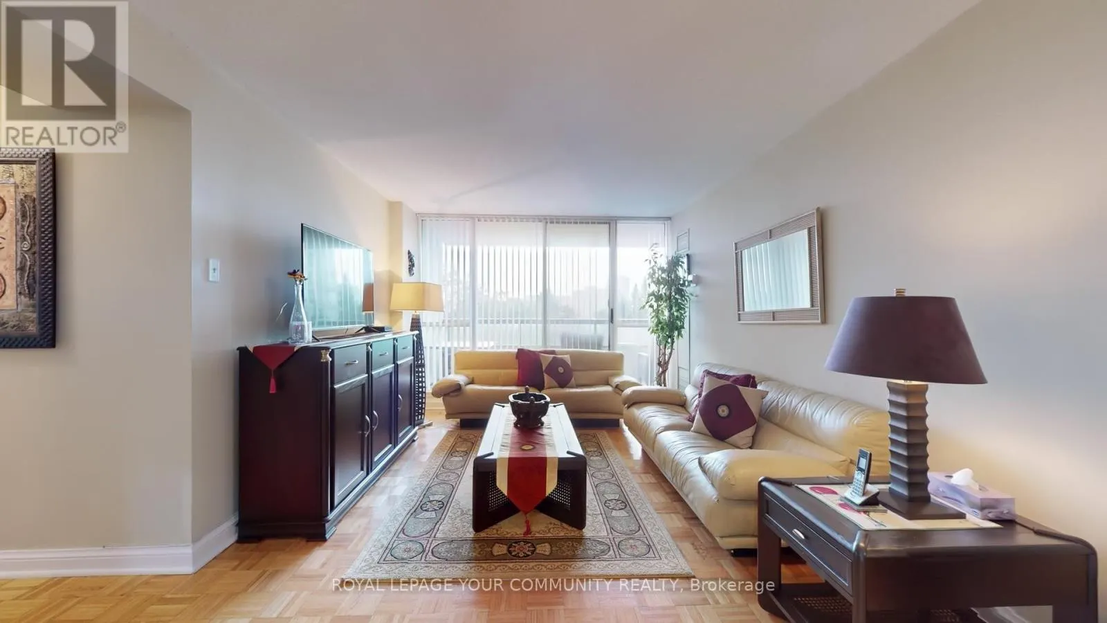404 - 24 HANOVER ROAD