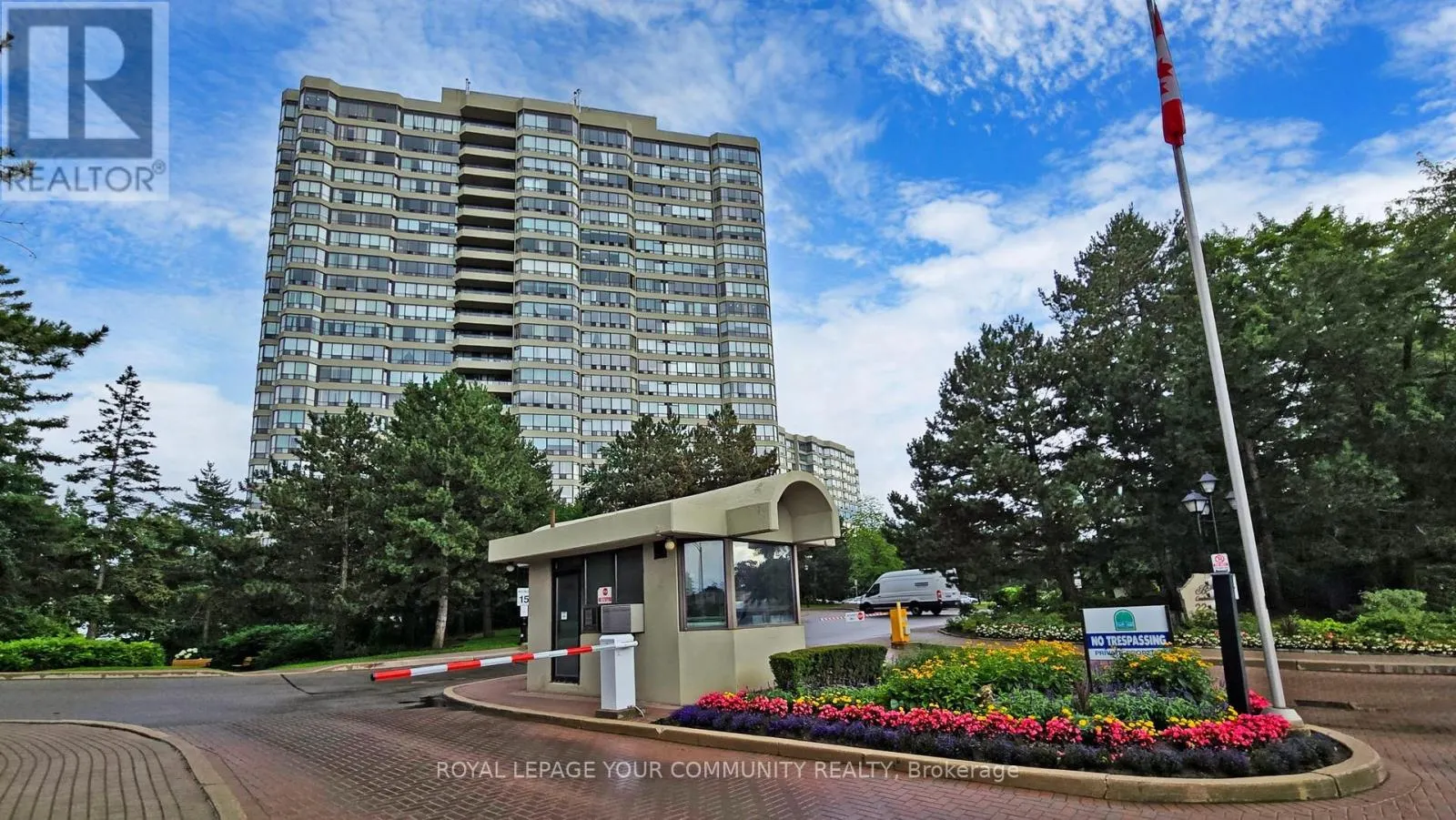 404 - 24 HANOVER ROAD