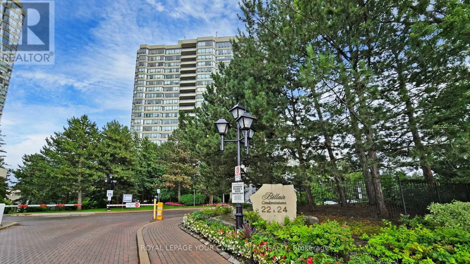 404 - 24 HANOVER ROAD