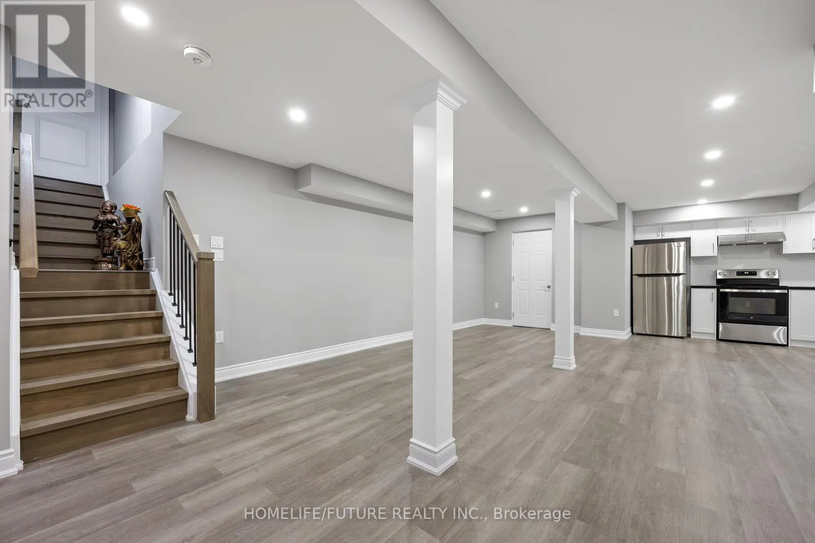 83 GEORGE ROBINSON DRIVE