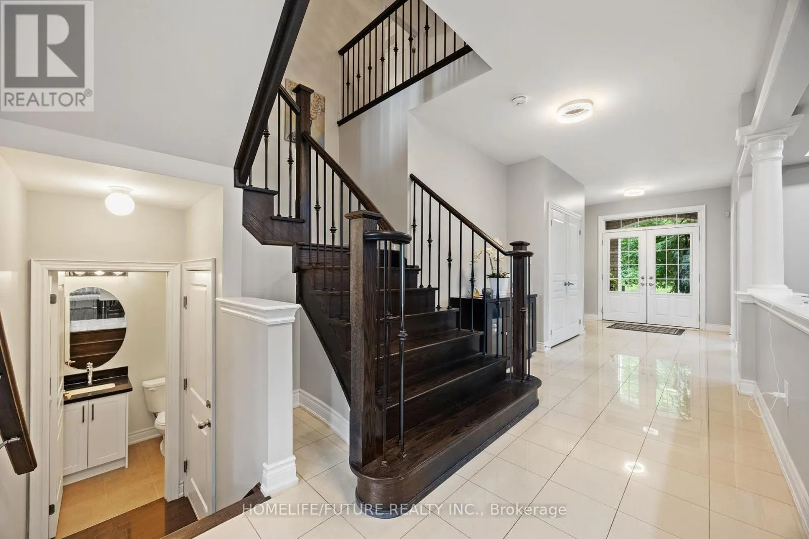 83 GEORGE ROBINSON DRIVE