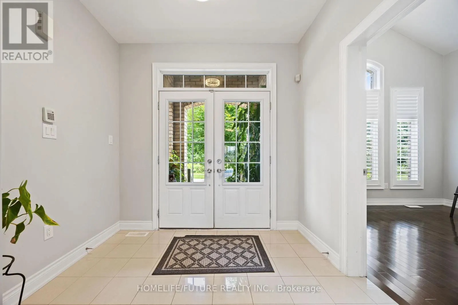 83 GEORGE ROBINSON DRIVE