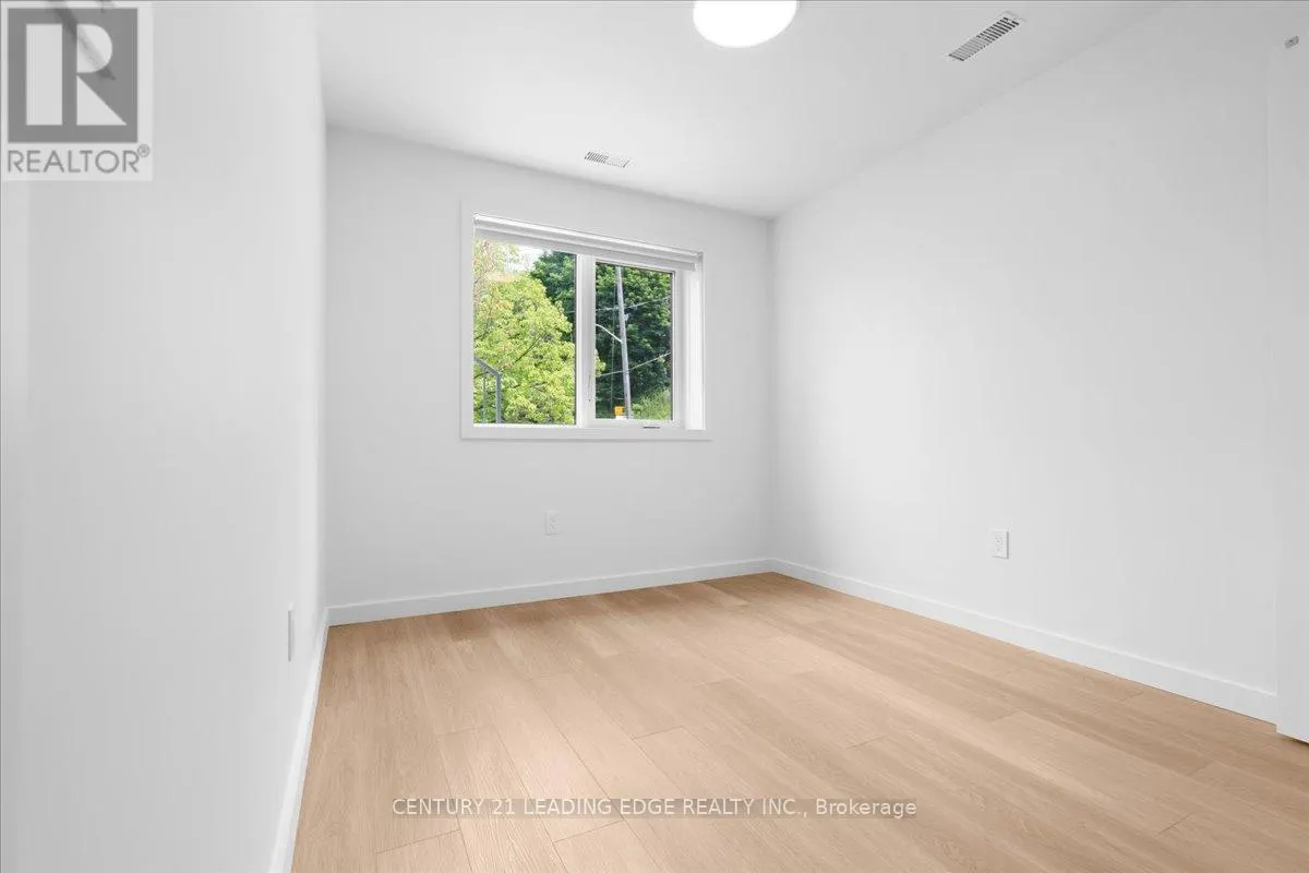 1 - 10 SUMMIT AVENUE