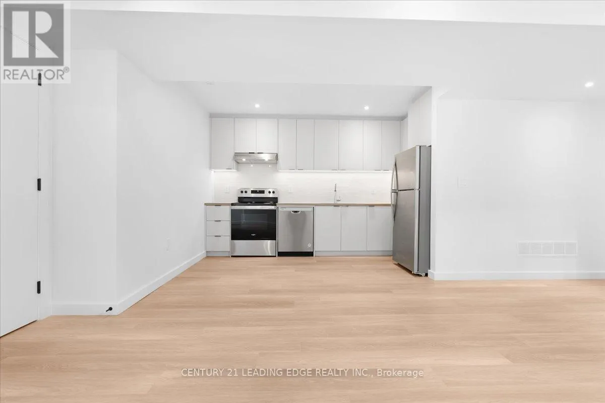 1 - 10 SUMMIT AVENUE