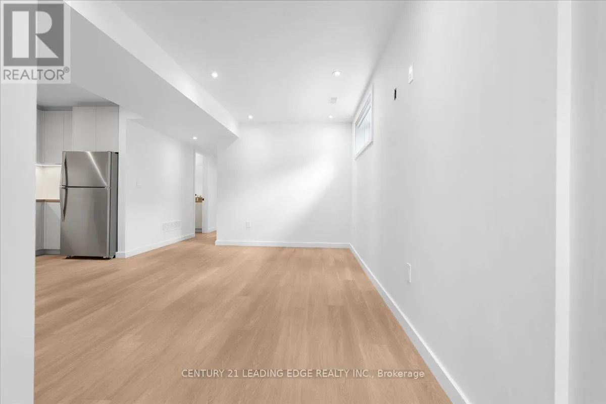 1 - 10 SUMMIT AVENUE