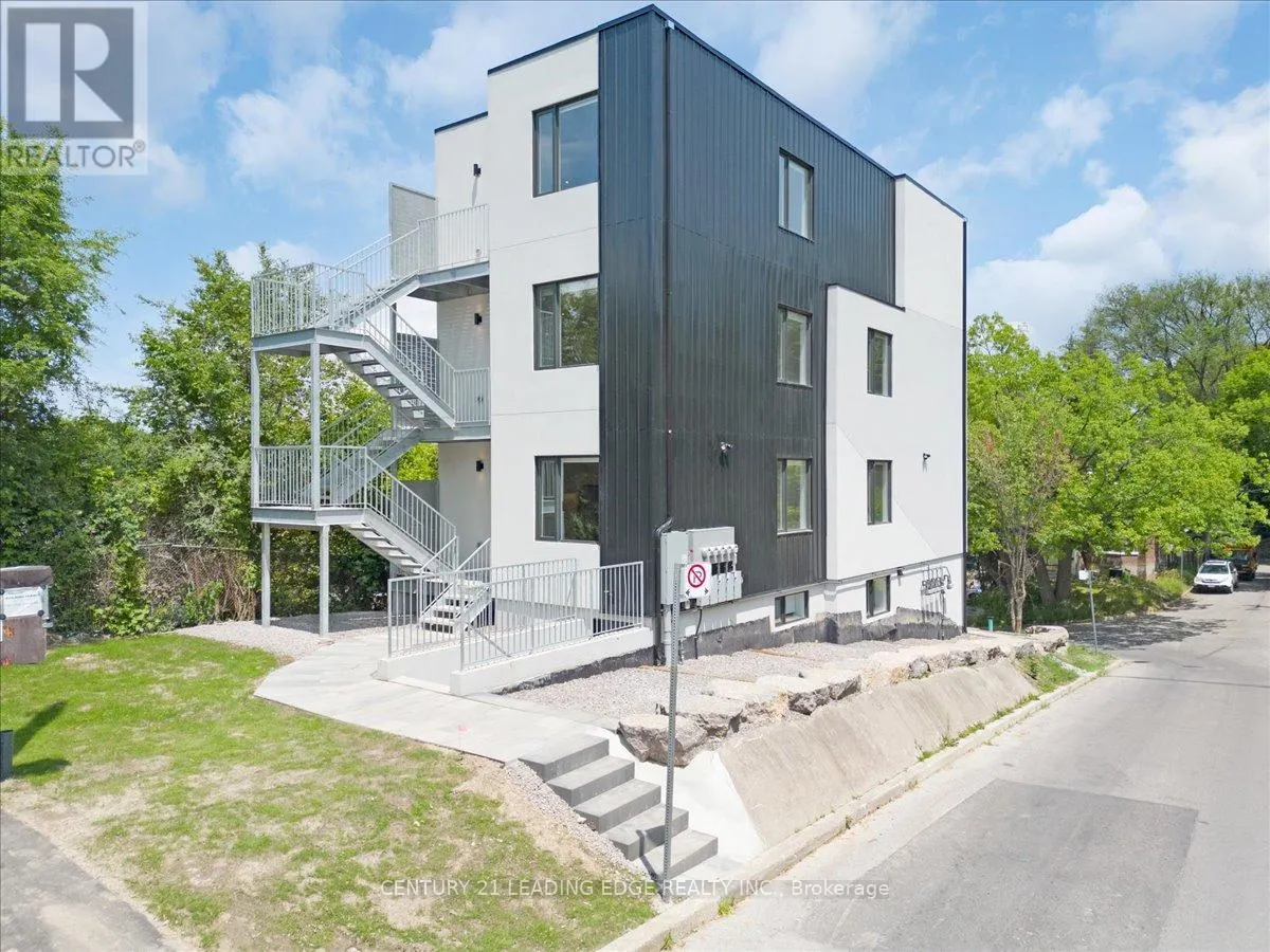 1 - 10 SUMMIT AVENUE