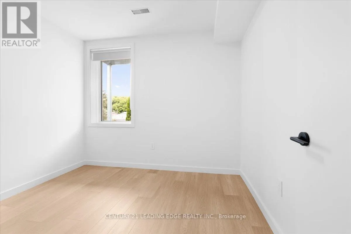 1 - 10 SUMMIT AVENUE