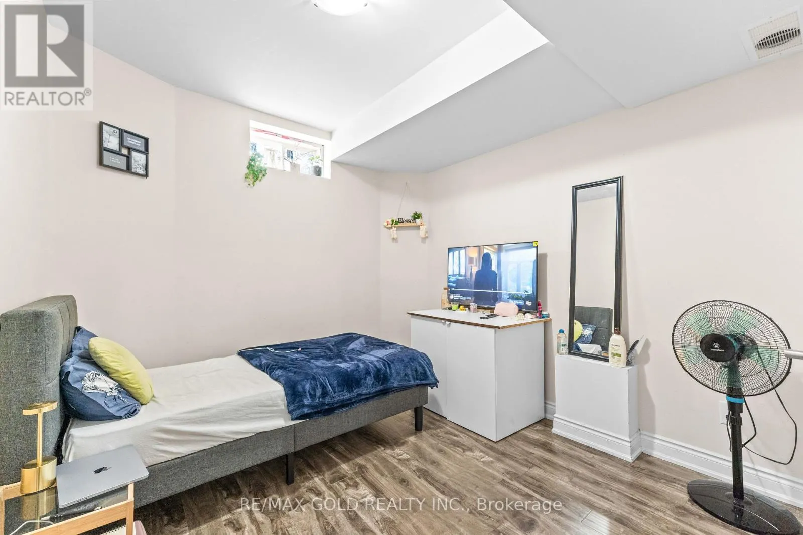 19 MARTIN BYRNE DRIVE