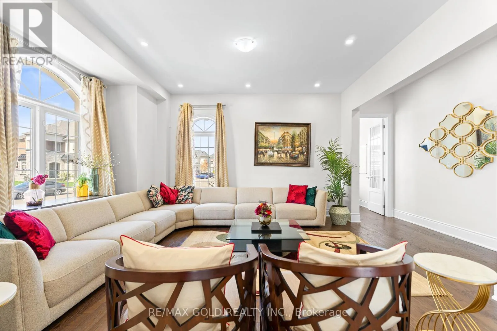 19 MARTIN BYRNE DRIVE