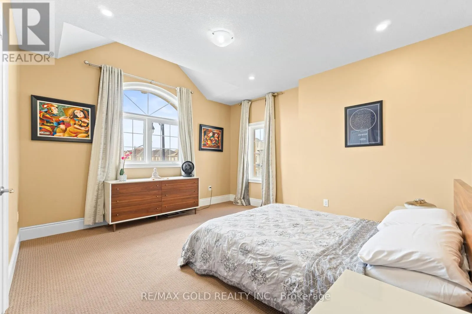 19 MARTIN BYRNE DRIVE