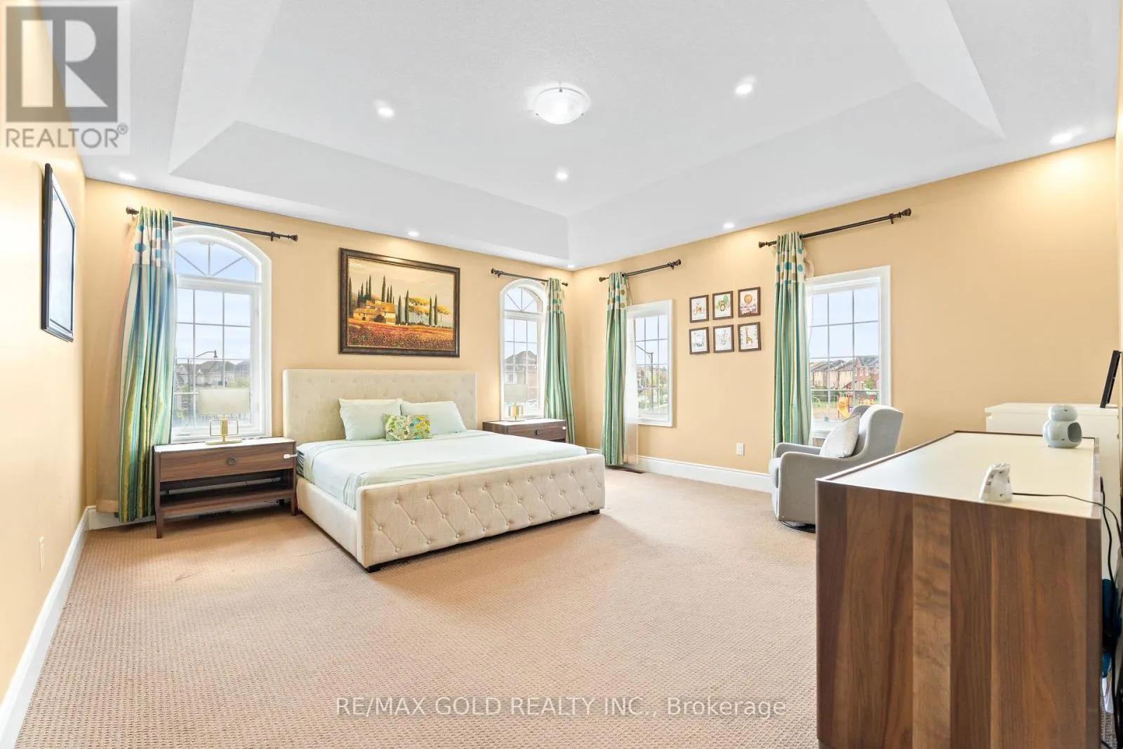 19 MARTIN BYRNE DRIVE