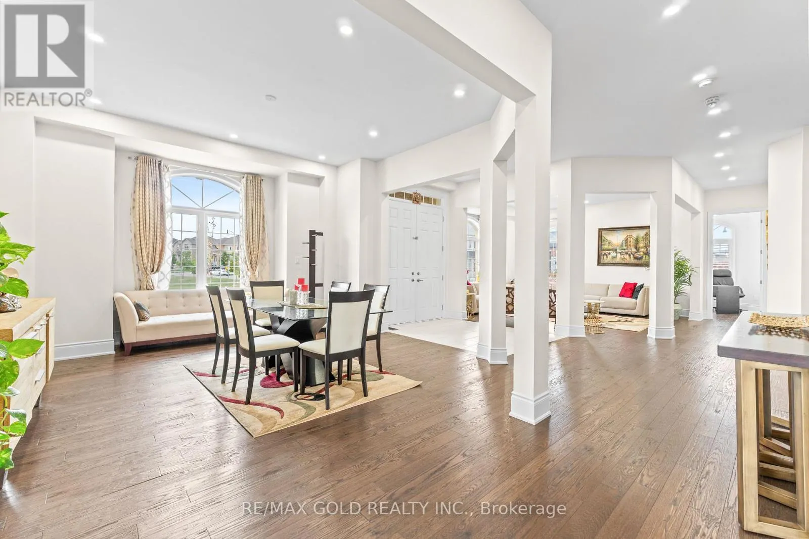 19 MARTIN BYRNE DRIVE