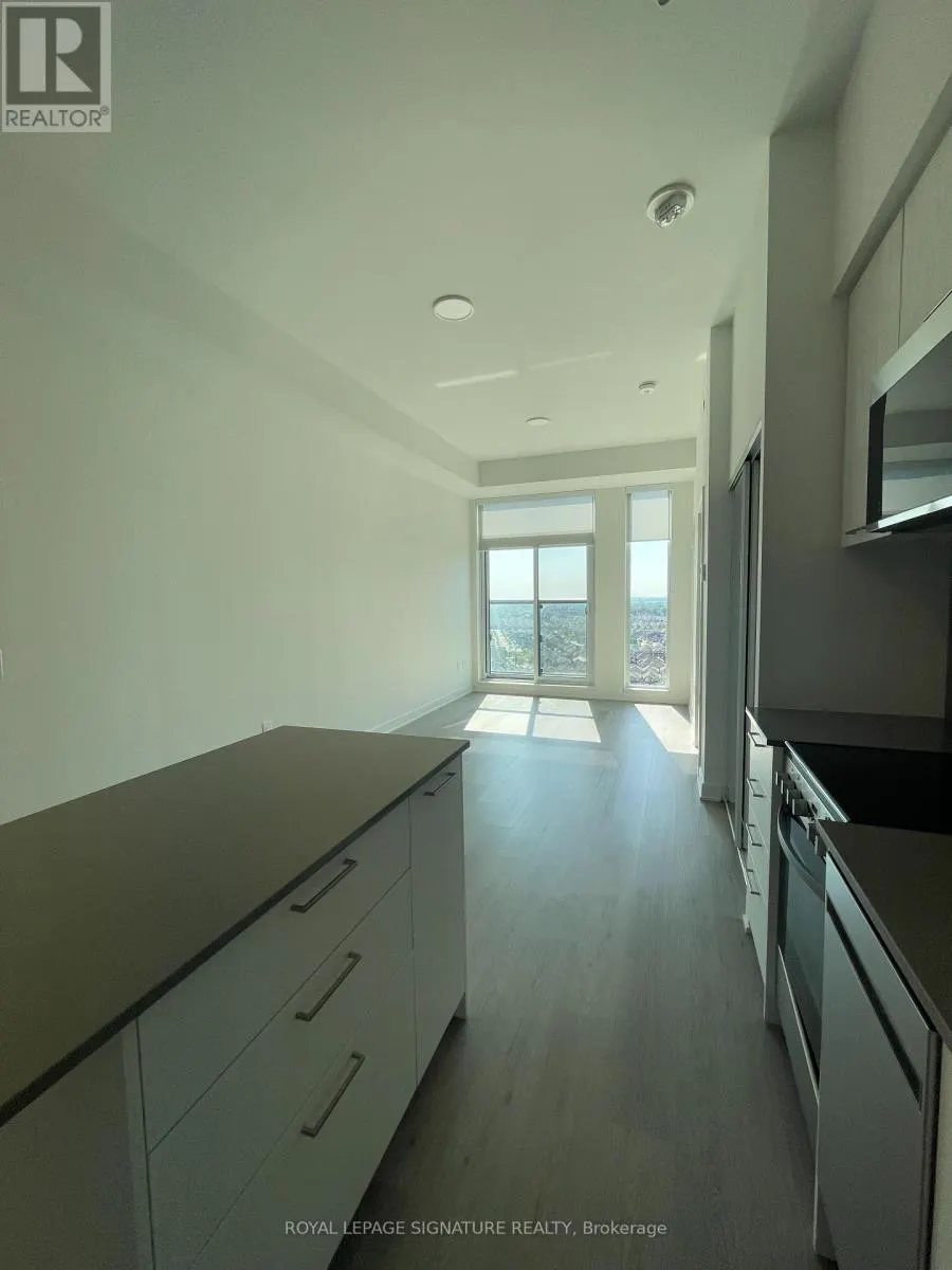808 - 40 LAGERFELD DRIVE