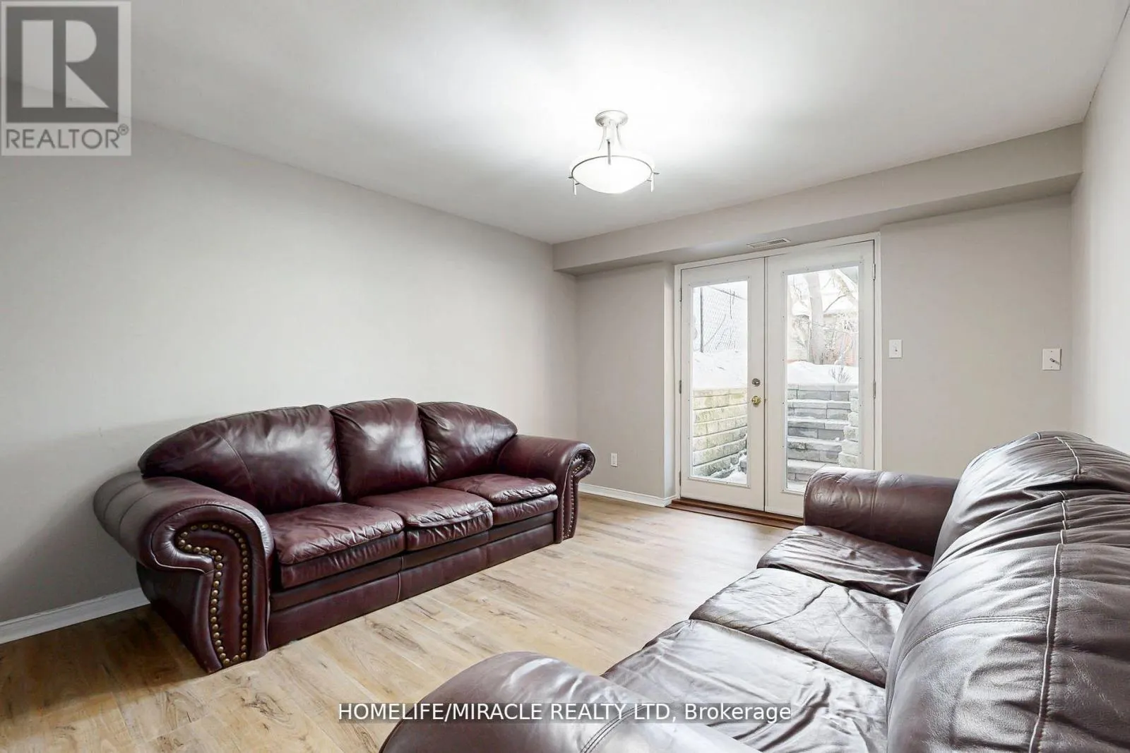 33 QUARRY DRIVE