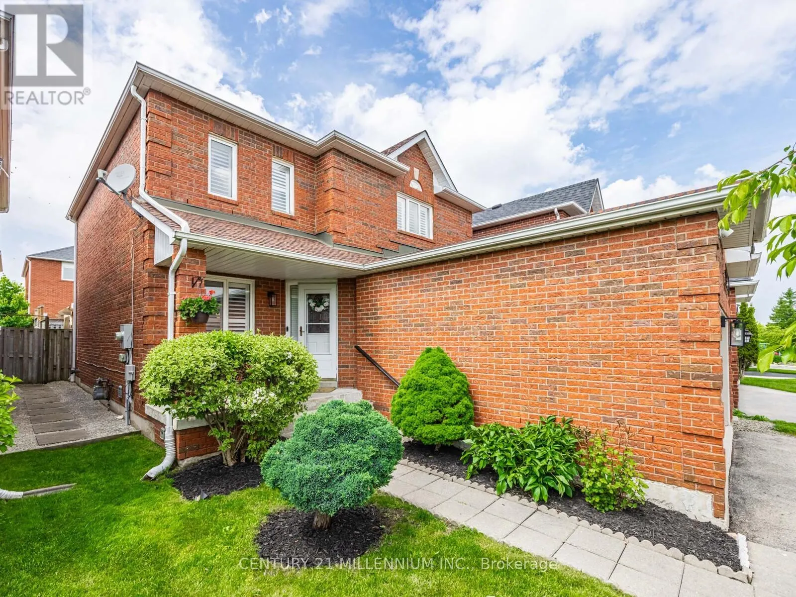 325 MARSHALL CRESCENT