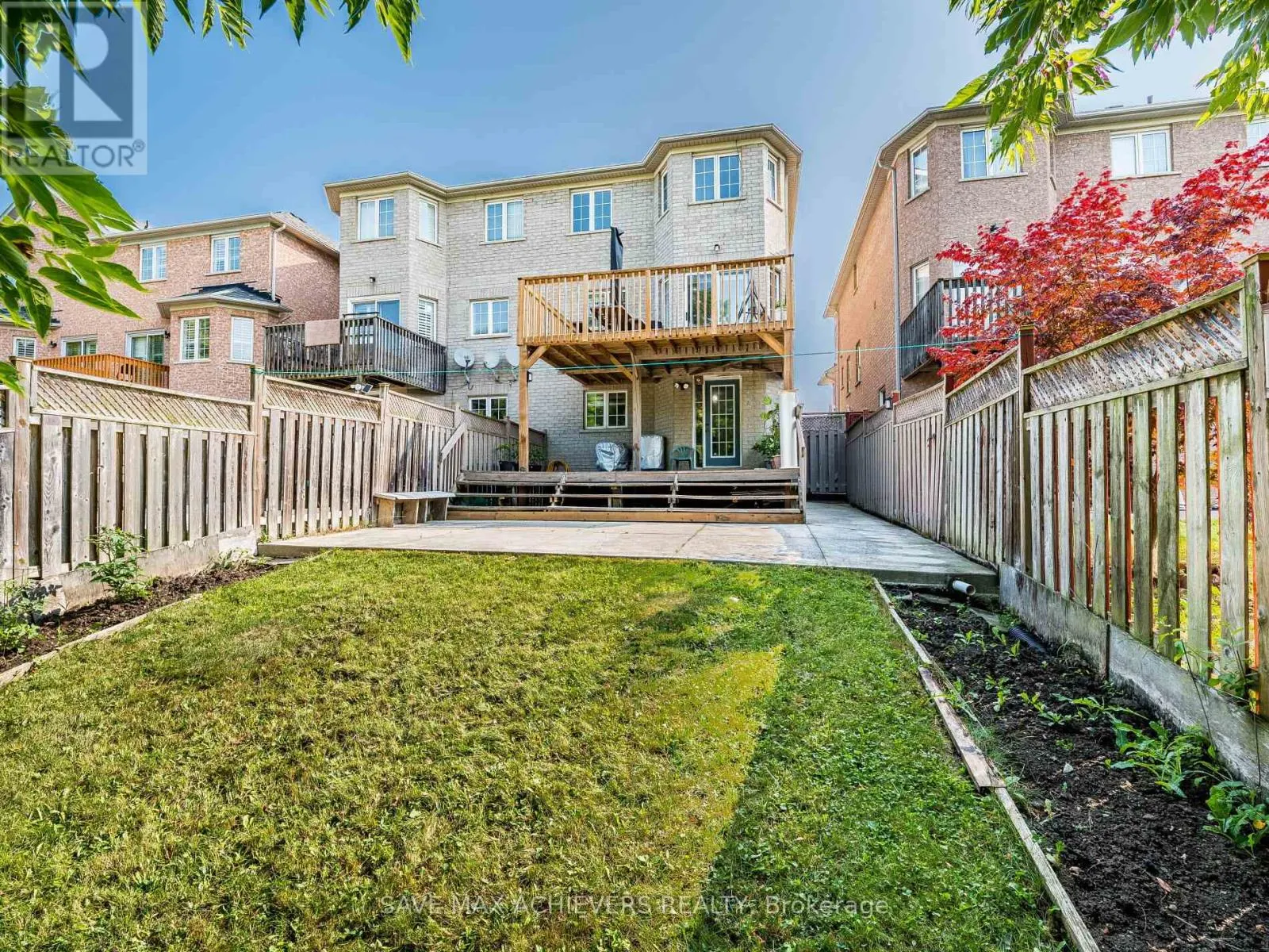 65 EASTVIEW GATE