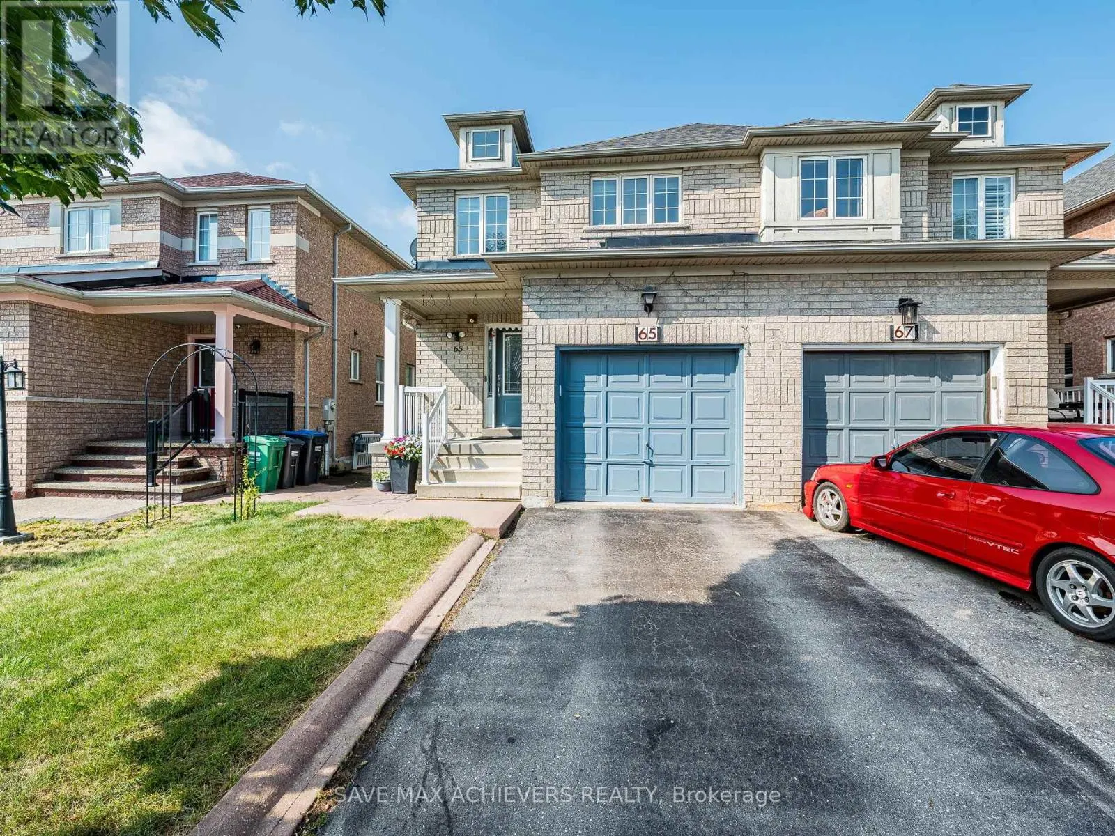 65 EASTVIEW GATE
