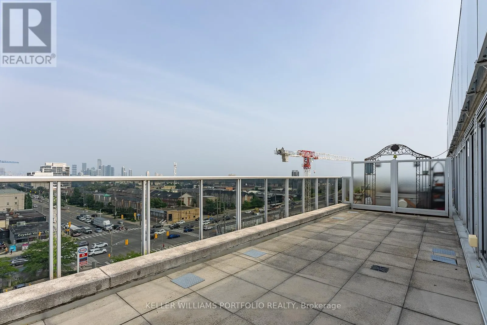 809 - 1040 THE QUEENSWAY AVENUE W