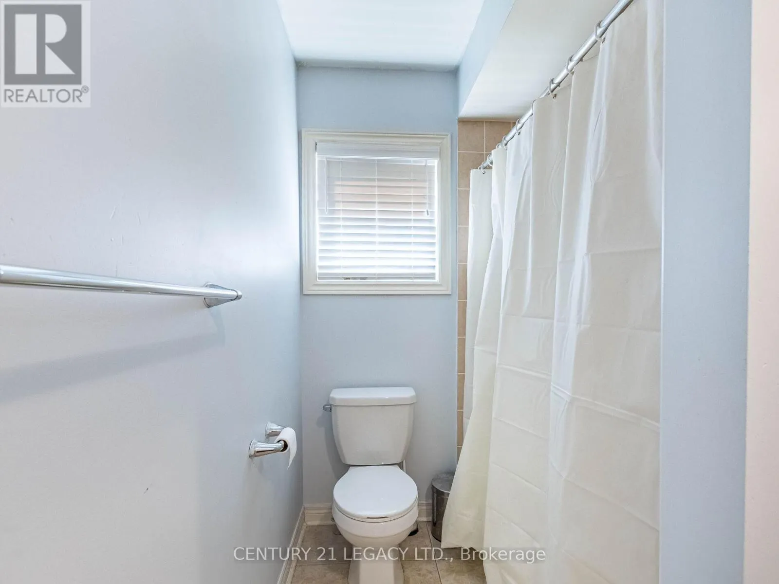 674 COACH DRIVE SE