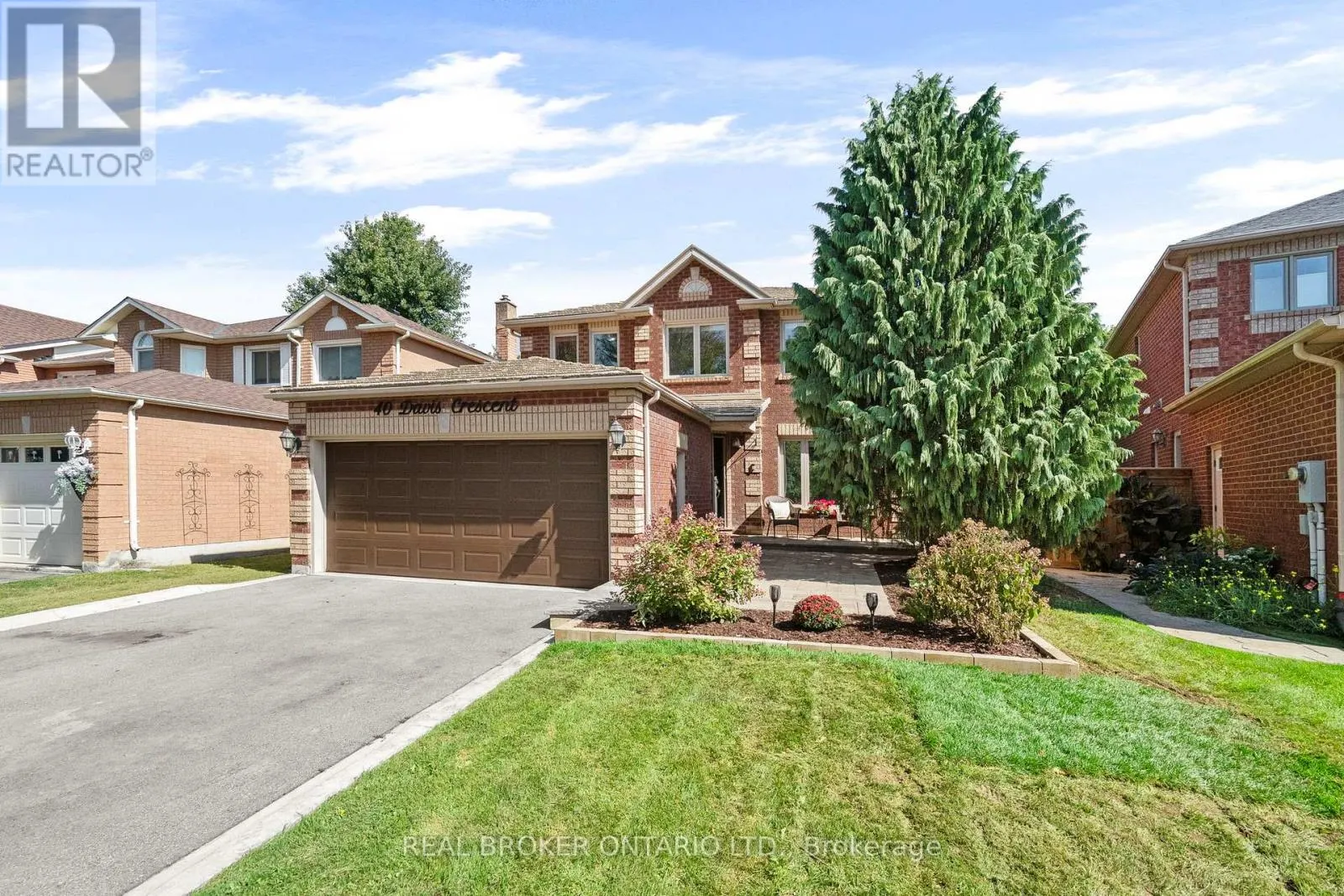 40 DAVIS CRESCENT