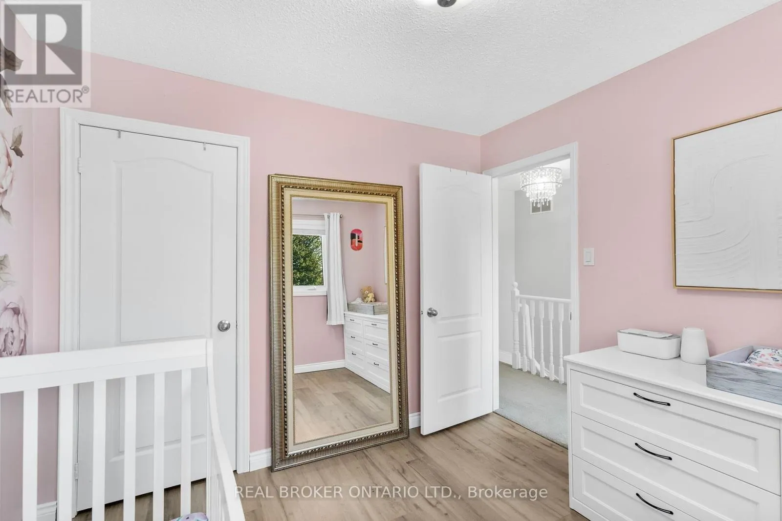 40 DAVIS CRESCENT
