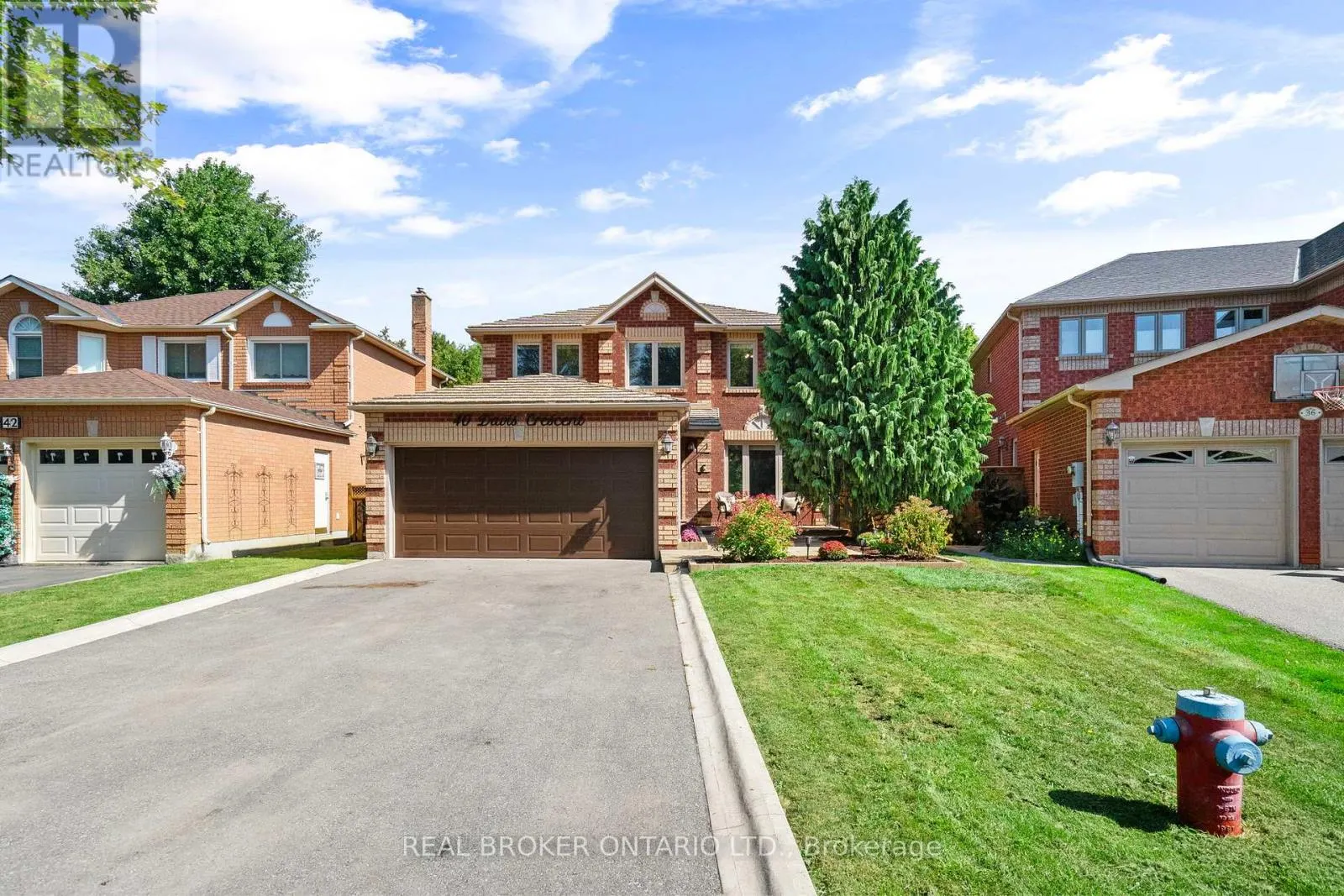 40 DAVIS CRESCENT