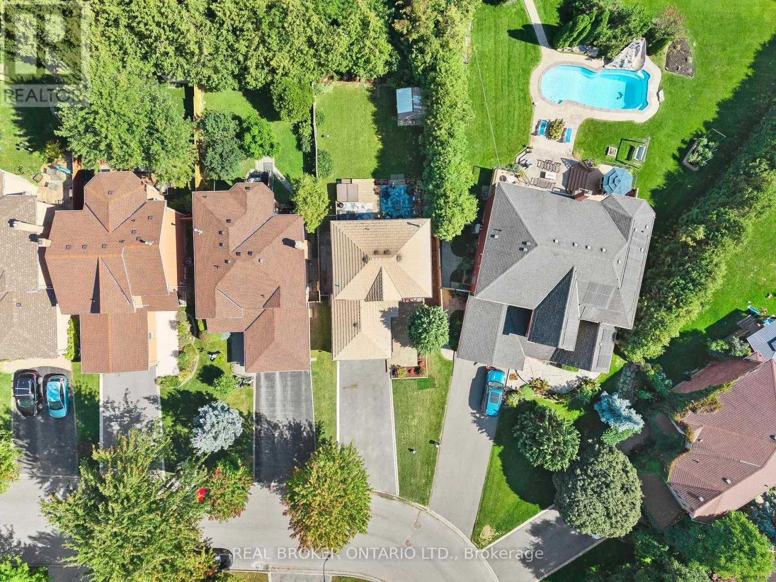 40 DAVIS CRESCENT