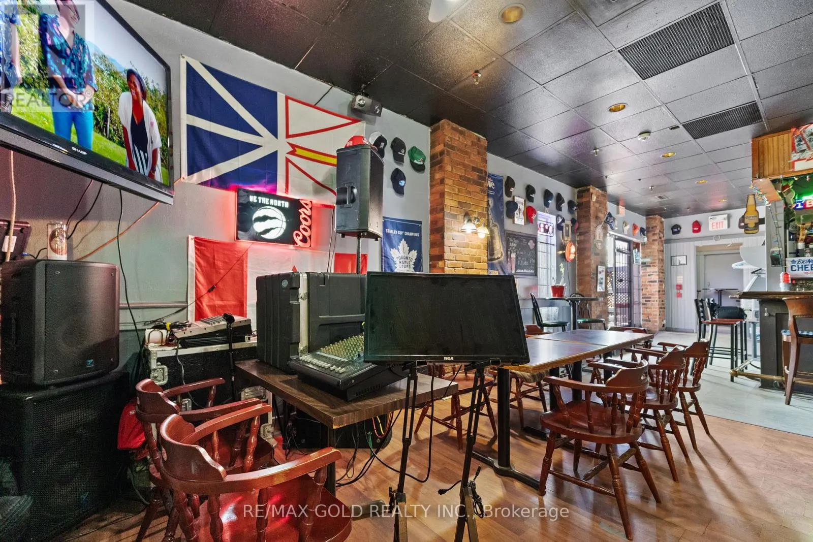 13 - 107 KENNEDY ROAD S