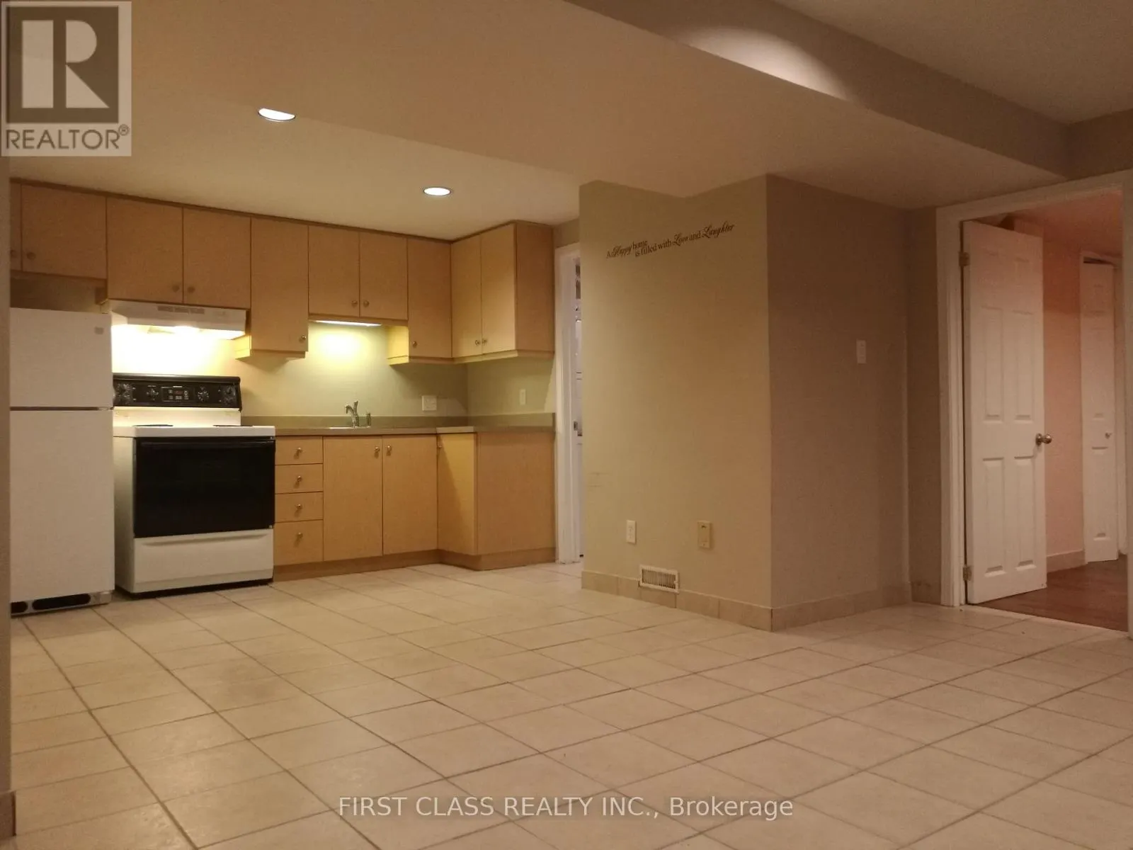 631 ROSELAIRE TRAIL